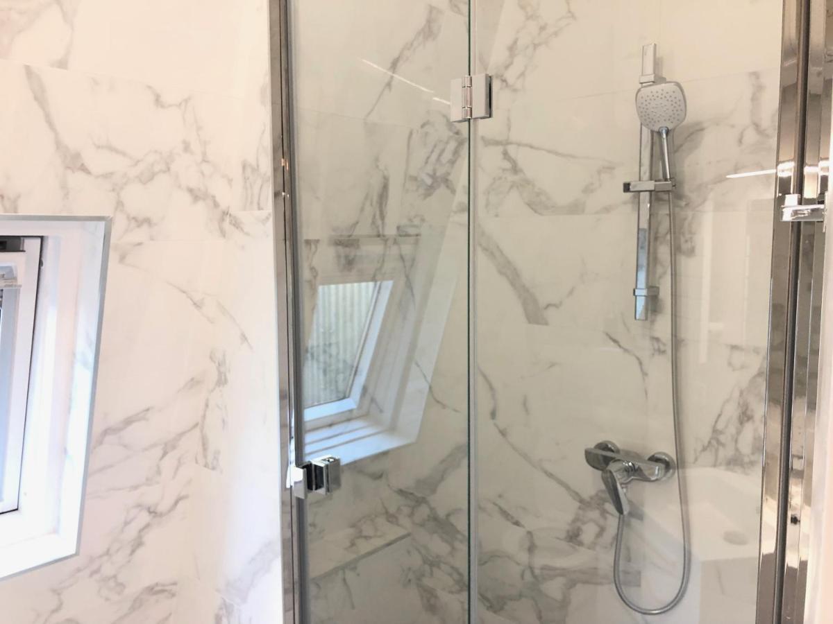 Elegance Haussmanienne, Studio Moderne Et Cosy Париж Екстериор снимка