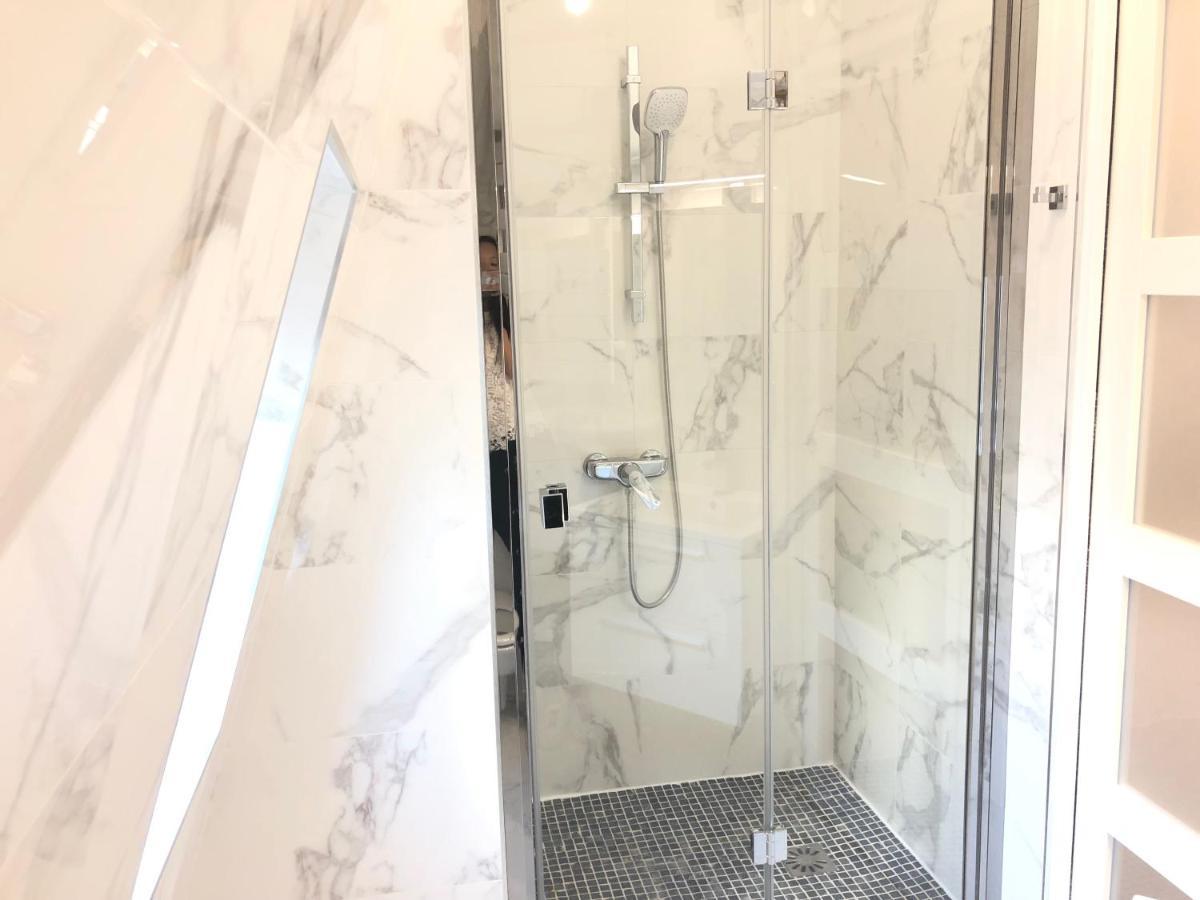 Elegance Haussmanienne, Studio Moderne Et Cosy Париж Екстериор снимка