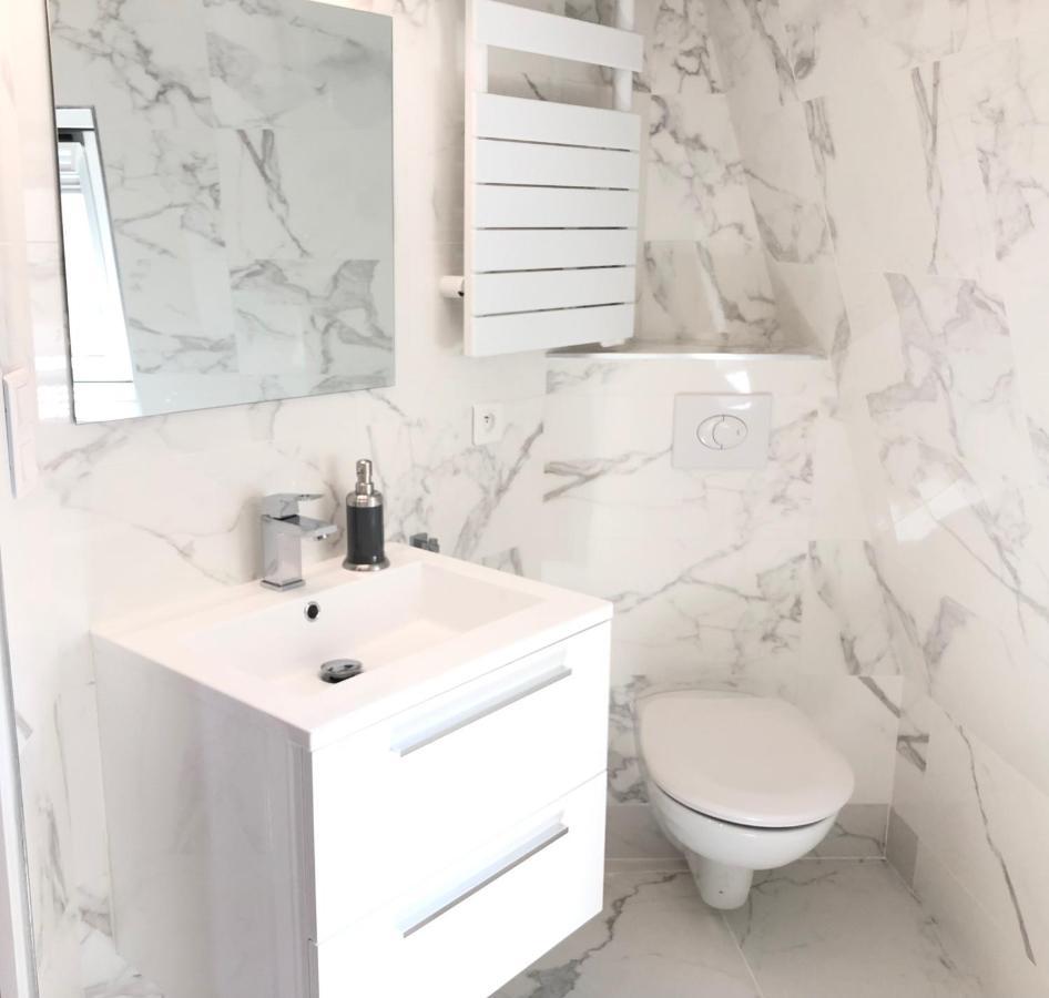 Elegance Haussmanienne, Studio Moderne Et Cosy Париж Екстериор снимка
